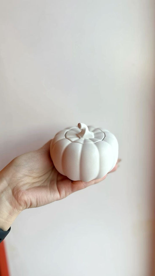 Pumpkin Jar – Charming Ceramic Storage Jar with Autumn Vibes