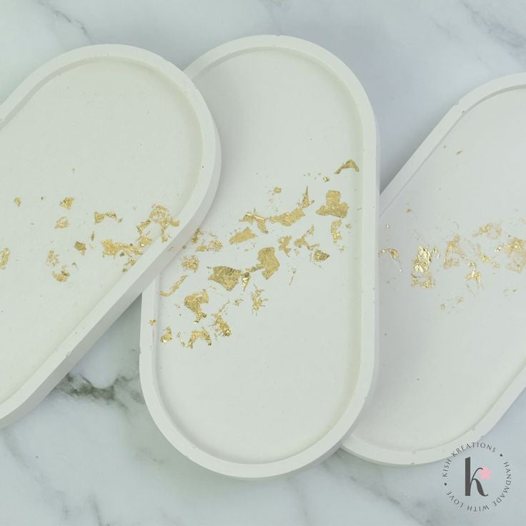 Oval Ceramic Tray – Minimal Decorative Organizer
