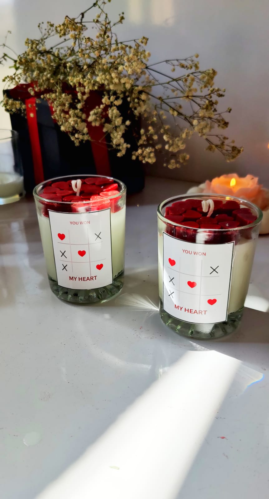 "Scented candle with hearts mekts"