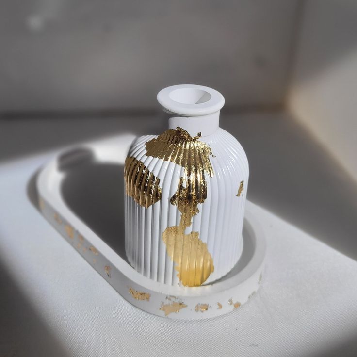 Mini Vase with Oval Tray Ceramic Set