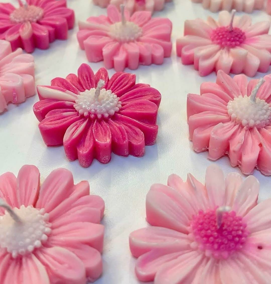 daisy flower candle