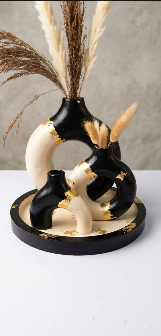 Donut Abstract vase set with flowers