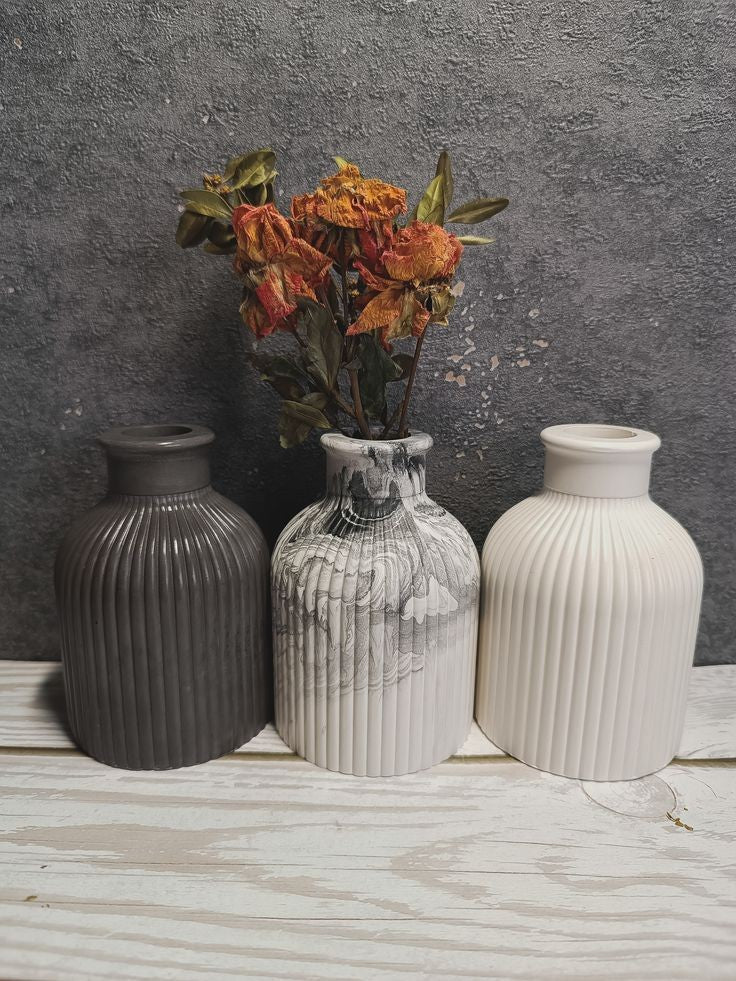 Mini Ceramic Vase – Small Decorative Accent Piece