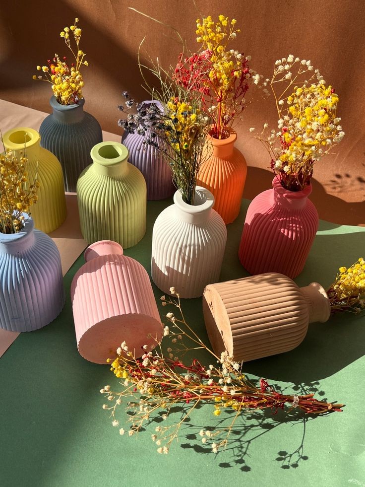 Mini Ceramic Vase – Small Decorative Accent Piece