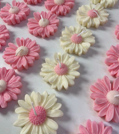 daisy flower candle