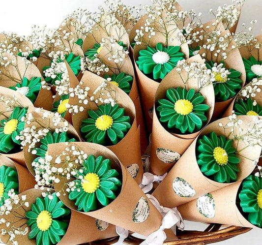 Daisy Candle Bouquet