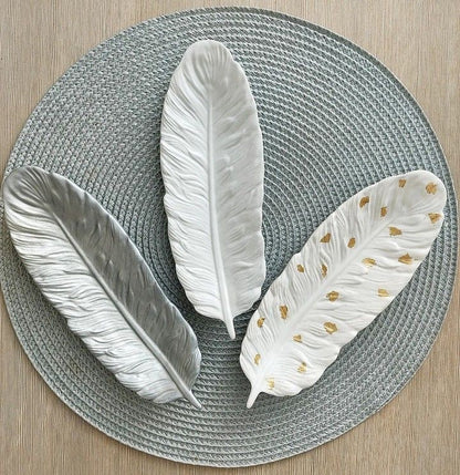 Ceramic Feather Tray – Elegant Decorative Accent