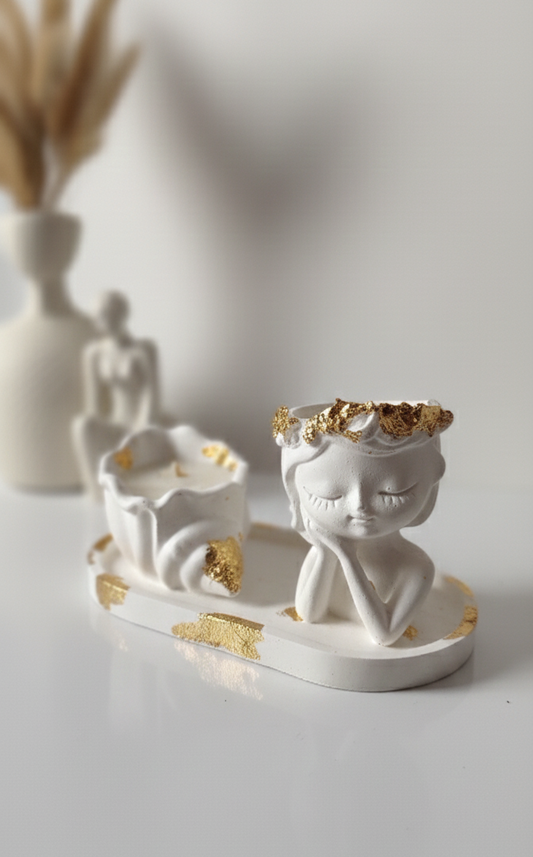 Seashell tray |  sleeping girl