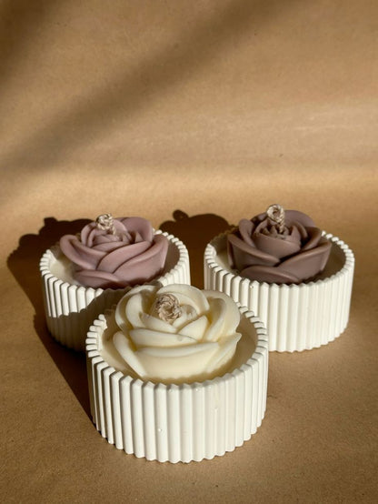 Rose blossom jar candle