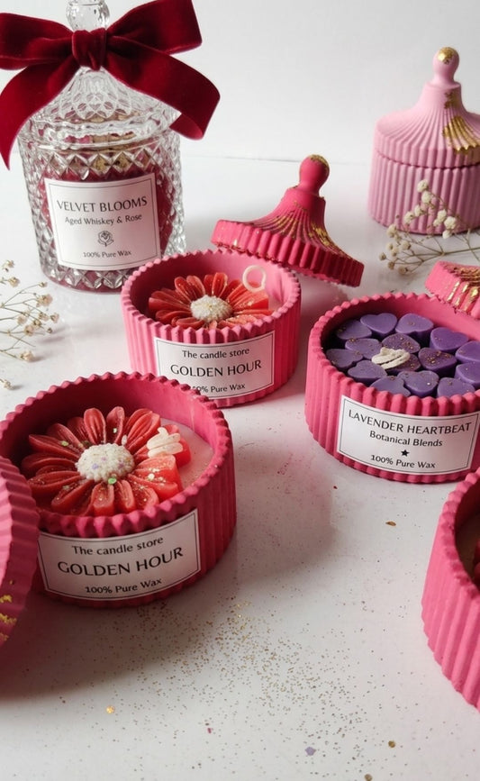 " DAISY Delight Scented Jar Candle"