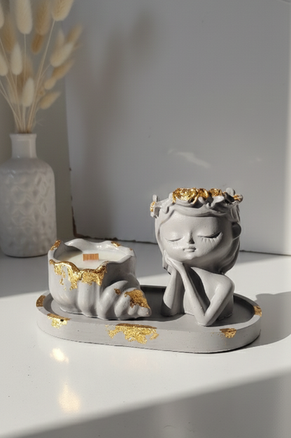 Seashell tray |  sleeping girl