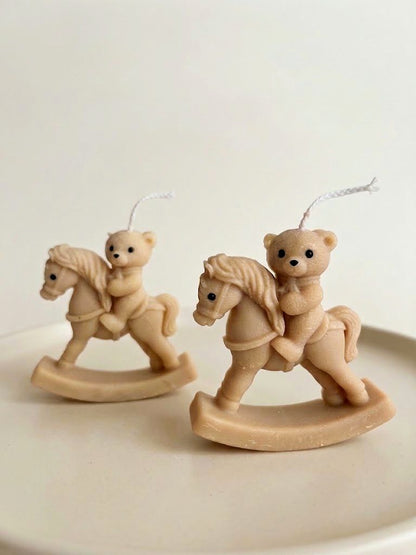 Redd with rocking horse 🐎🧸