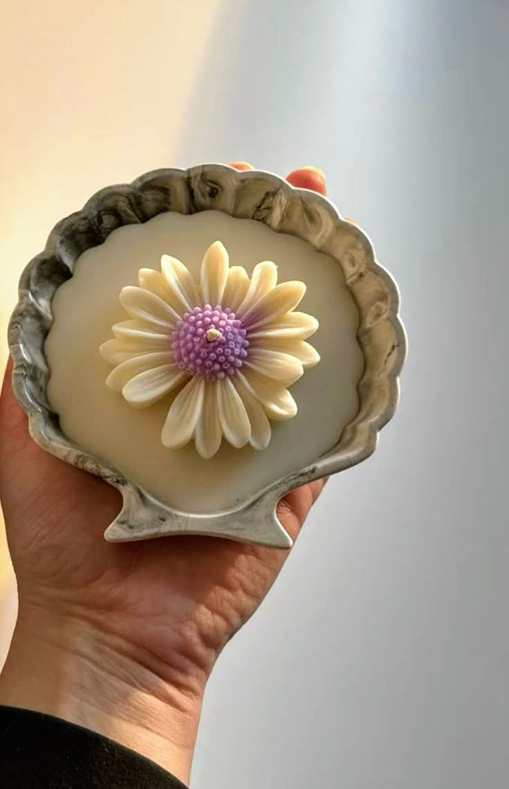 Shell Dish with daisy candle