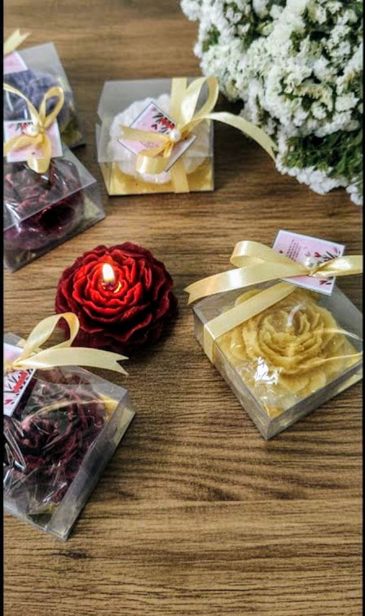 Peony Candle Gift Box  .