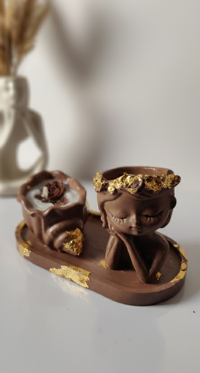 Seashell tray |  sleeping girl